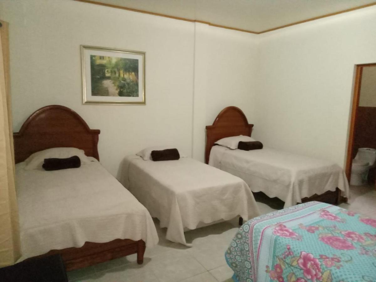 Apart Hotel Acuarious De Luis Estelí Eksteriør bilde