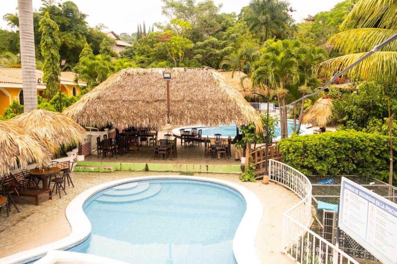 Apart Hotel Acuarious De Luis Estelí Eksteriør bilde