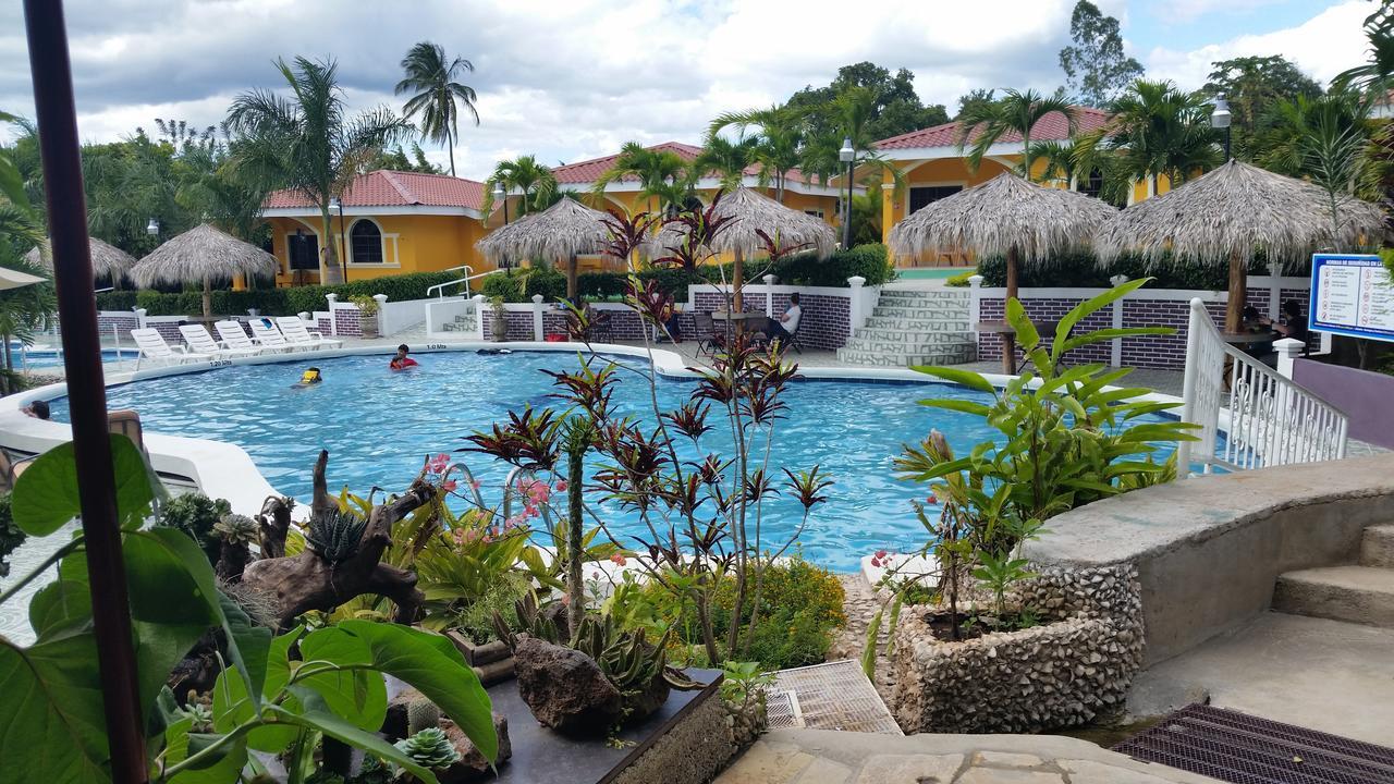 Apart Hotel Acuarious De Luis Estelí Eksteriør bilde