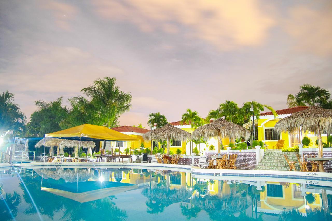 Apart Hotel Acuarious De Luis Estelí Eksteriør bilde